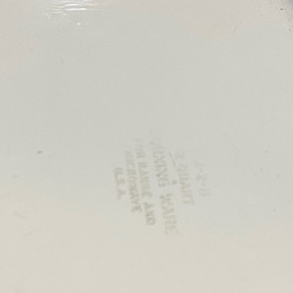 CorningWare Floral Bouquet 2 Quart Casserole with Lid A-2-B - Picture 2 of 6